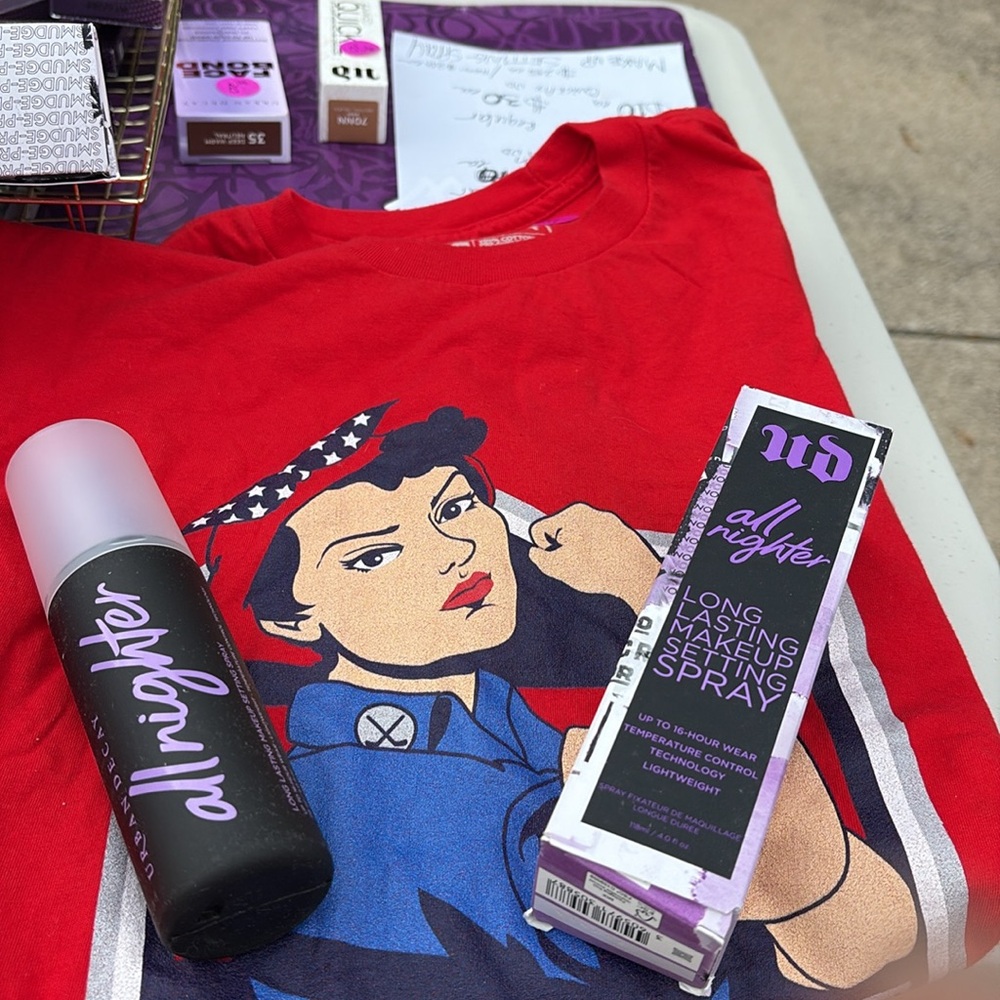 Skindinavia X Urban Decay All Nighter Long Lasting Makeup Setting Spray. $30x3 - Picture 5 of 7